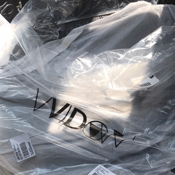 🖤🆕 Dolls Kill / Widow Fight OrFlight Giant Bat Weekender Bag!🦇🖤SOLD OUT!! - Picture 11 of 17